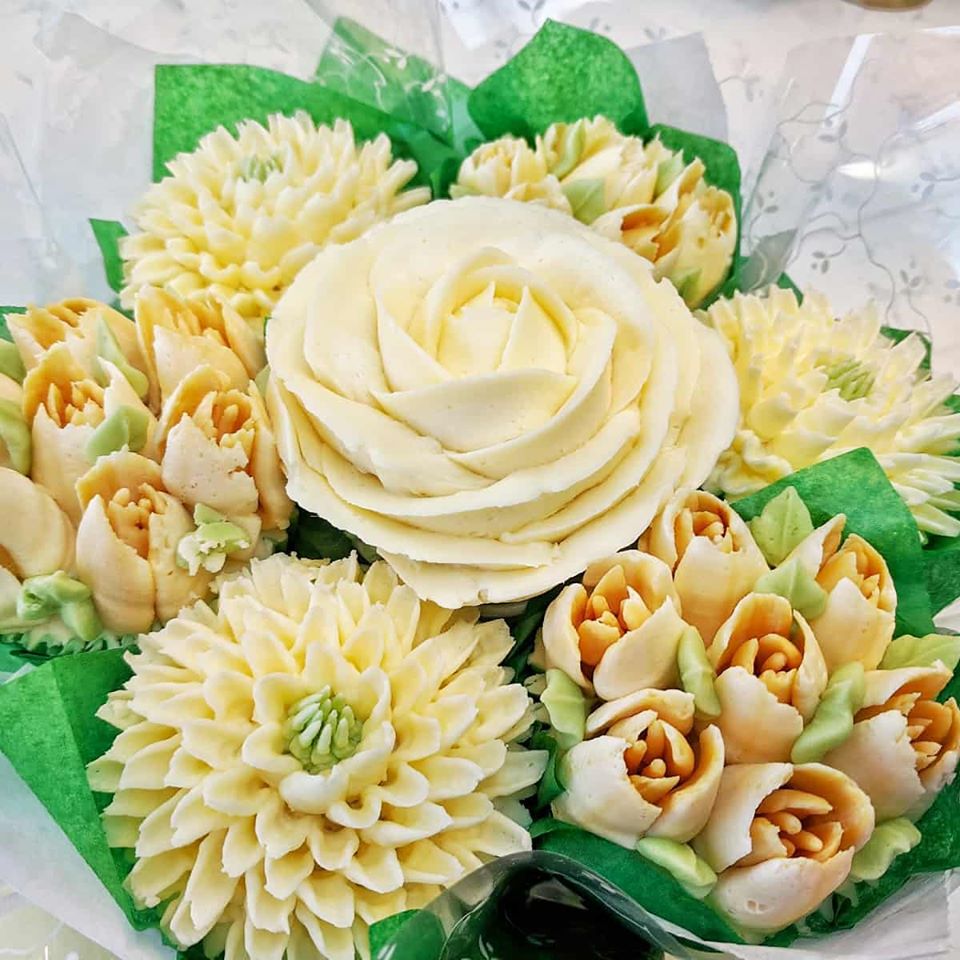 Cream Wedding Cupcake Bouquet